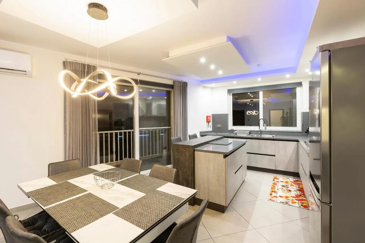 Brand New 3Bed-Hosted By Sweetstay Gzira Apartment
